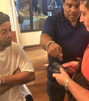 Ronaldinho Gaúcho é detido no Paraguai com passaporte falso