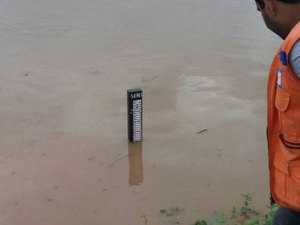 Chuvas alagam casas e deixam  mais de 100 famílias desalojadas em Marechal Deodoro