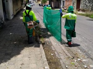Prefeitura realiza mutirão de limpeza nas ruas do Pinheiro