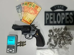 Homem com extenso histórico criminal é preso com maconha e revólver em Arapiraca