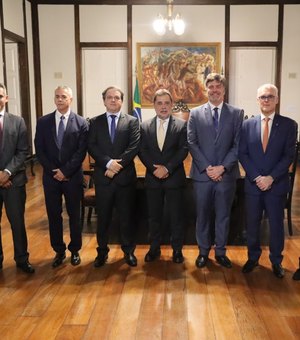 Procurador-geral do MPAL celebra recondução com missa e visita ao museu
