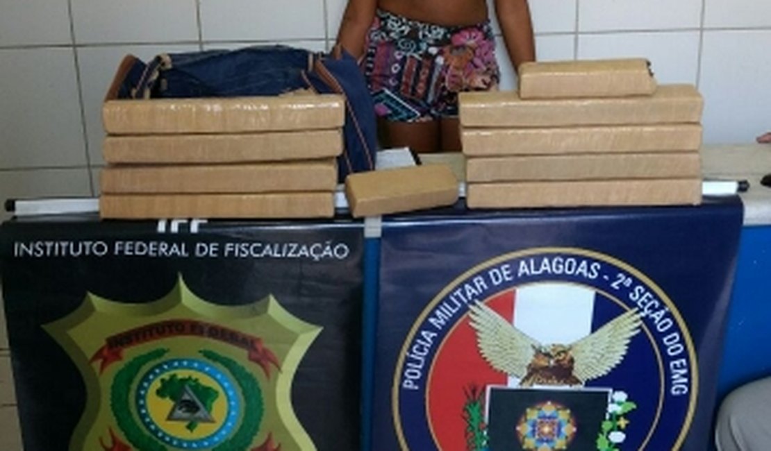 Após receber denúncia anônima, polícia prende mulher com 9kg de maconha
