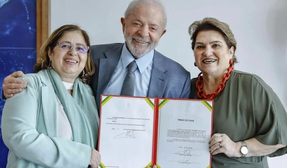 Lula demite Cida Gonçalves e nomeia Márcia Lopes para Ministério das Mulheres