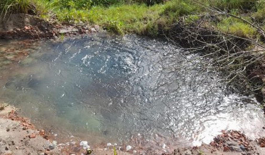 Agreste Saneamento efetua reparo da adutora do Sistema Coletivo do Agreste