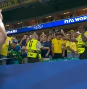 Filho de Neymar é barrado por segurança ao tentar abraçar pai após o jogo