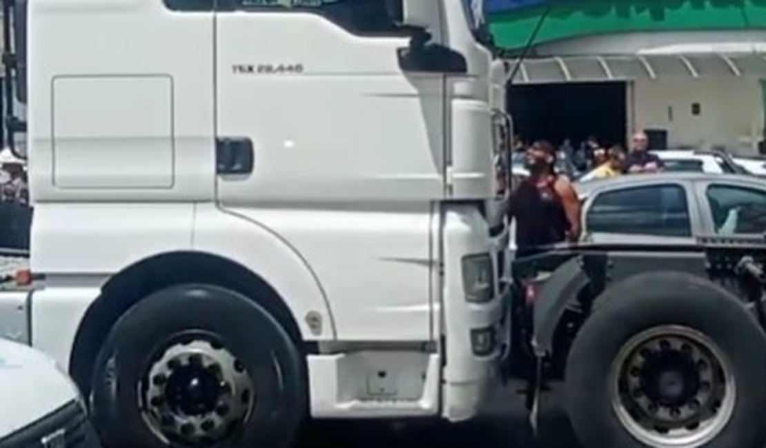 Motociata de Flávio Bolsonaro registra acidentes na AL-220 durante concentração em Arapiraca