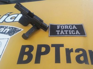 Após abordagem, jovem é detido com arma de fogo e munições na Forene