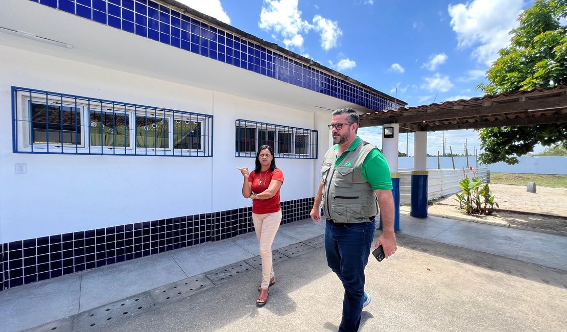 Vereador Leonardo Dias visita e solicita melhorias para CMEIs de Maceió