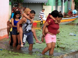 Após enchentes, Estado investiga oito mortes suspeitas de leptospirose