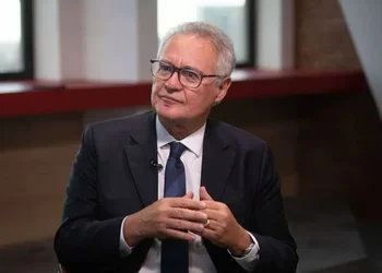 Renan quer aumentar taxação de apostas online e de bancos digitais