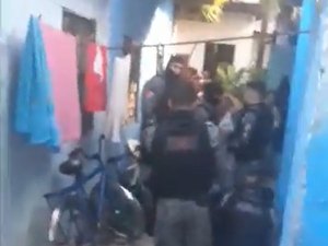 [Vídeo] Moradores do Vale do Reginaldo denunciam ação truculenta da PM