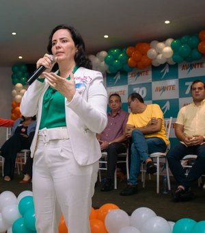 Fabiana Pessoa confirma candidatura a deputada estadual em convenção do partido Avante