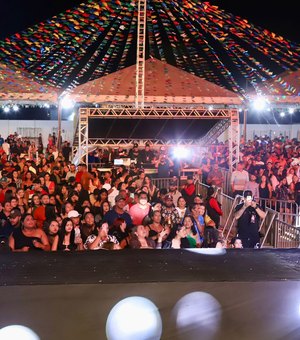 Festival da Mandioca tem início com shows, tradição e recorde de público em Lagoa da Canoa