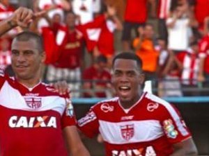Série B: Neto Baiano decide e CRB vence Santa Cruz no Rei Pelé