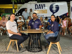 Davi Davino Filho inicia pré-campanha ao Senado ouvindo o povo na praça