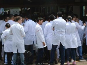 Nordeste quer usar médico brasileiro formado no exterior mesmo sem Revalida