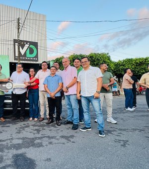 Prefeitura de Junqueiro recebe novos veículos para reforçar infraestrutura e recursos hídricos