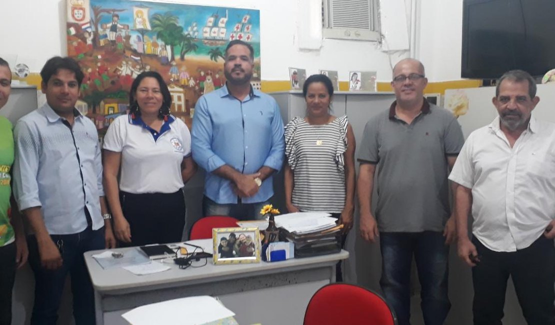 Santa Juliana anuncia chegada de cursos profissionalizantes em Porto Calvo