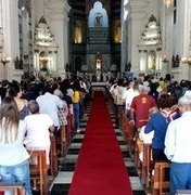 Mesmo com decreto de Bolsonaro, cultos e missas permanecem suspensos em AL