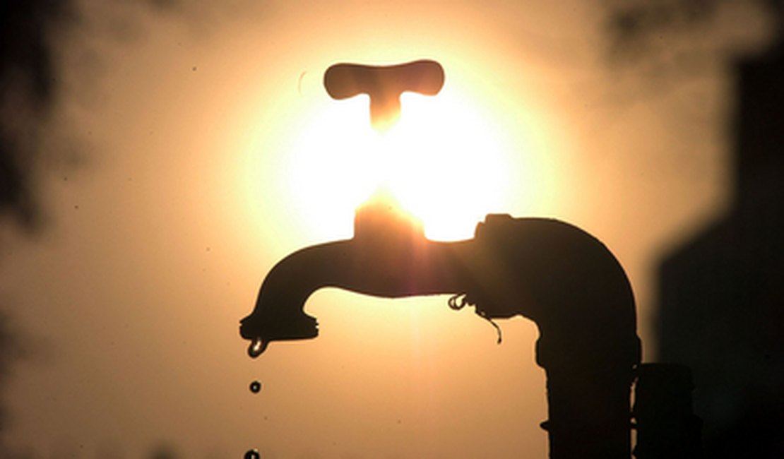 Moradores de 19 municípios da Bacia Leiteira ficam sem água