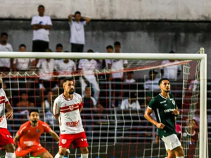 Gol sofrido nos acréscimos diante do Goiás complica situação do Galo da Série B