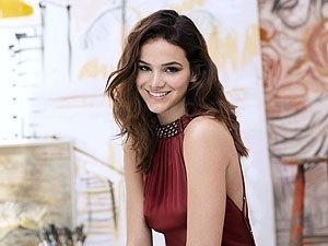 Bruna Marquezine teria recebido proposta de R$ 1 milhão para posar nua
