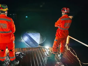 Acidente com lancha deixa seis mortos em rio na divisa entre SP e MG