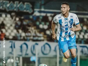 Zagueiro Wanderson, do Paysandu, é alvo do CSA