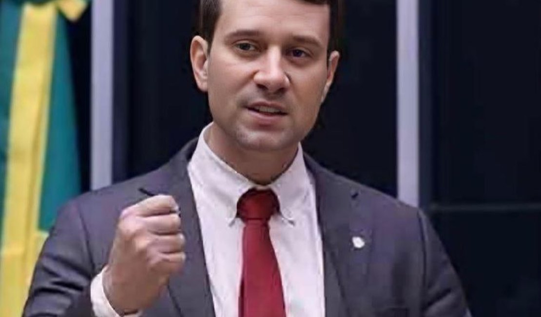 Daniel Barbosa reage à taxação de Trump: “Brasil não aceitará chantagens e pressões desleais”