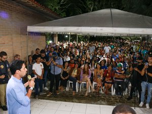 Em São Sebastião, Rodrigo defende mais investimentos na saúde: “milhares esperam por cirurgias, consultas e exames”