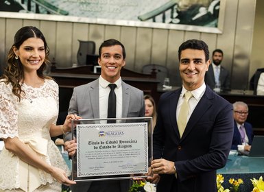 ALE concede Título de Cidadã Honorária à primeira-dama de Maceió, Marina Cândia