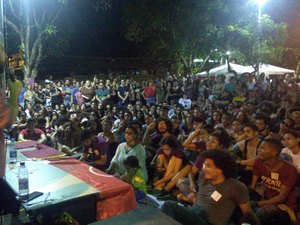 [Vídeo] Ex-presidenciável Guilherme Boulos faz “campanha” na Ufal