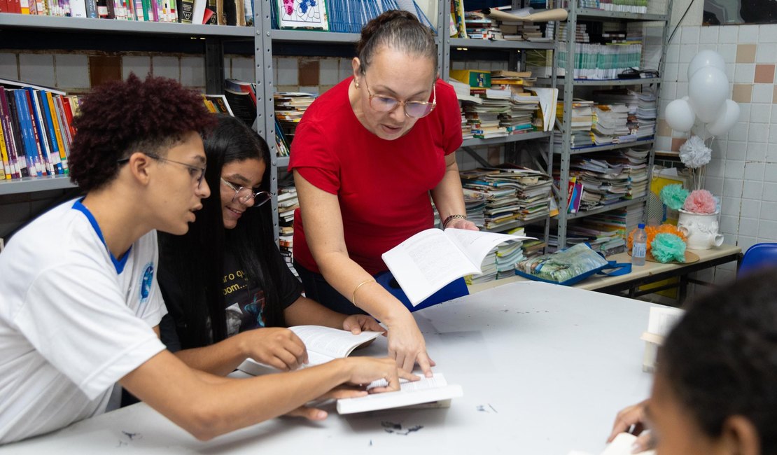 Seduc abre matrículas para vagas remanescentes da Educação de Jovens e Adultos (EJA)