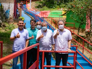 Governador inaugura obras de mobilidade urbana na Grota Frei Damião