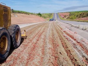 Estrada que liga aeroporto a Av. Cachoeira do Meirim está 70% concluída