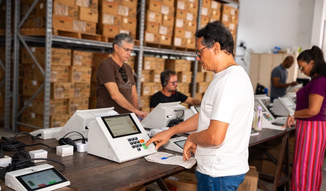 TRE realiza testagem das urnas eletrônicas no Simulado Nacional de Hardware