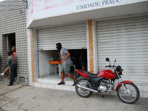 Assaltantes morrem após serem baleados em troca de tiros com a polícia