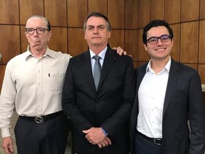 ‘Cirurgia de Bolsonaro não é motivo para preocupação’, diz médico do presidente