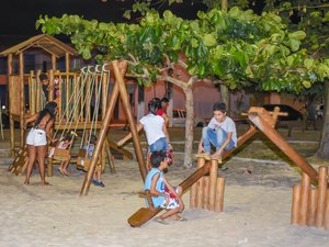 Rui Palmeira entrega praça do Mirante do Jacintinho revitalizada