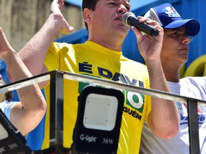 Davi Davino Filho cresce nas pesquisas para o Senado em visita por Alagoas
