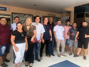 Deputado participa de encontro com empresários para discutir reabertura do comércio de Arapiraca