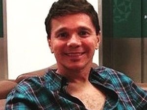 Cantor Netinho recebe alta do hospital após cirurgia: 'maravilha'