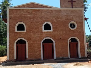 Católicos inauguram reforma da Igreja de Santo Antônio em Porto de Pedras