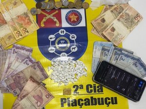 Suspeita de aliciar adolescente é presa por tráfico de drogas no Litoral Sul de Alagoas