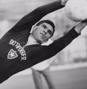 Ex-goleiro Manga morre aos 87 anos; veja trajetória do ídolo de Botafogo e Inter