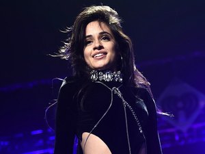 Fifth Harmony anuncia saída de Camila Cabello em post na web