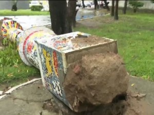Fortes chuvas: escultura desaba no Corredor Vera Arruda durante a madrugada