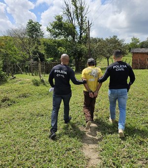 [Vídeo] Homem que matou vizinho a facadas é preso 24 anos depois do crime