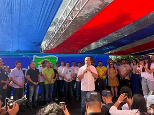 Antônio Albuquerque mostra força política ao reunir adversários no mesmo palanque