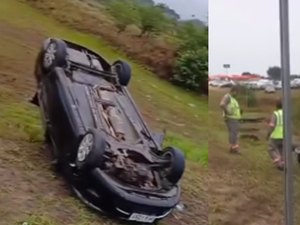 Carro capota em pista de acesso ao aeroporto Zumbi dos Palmares; três pessoas ficaram feridas